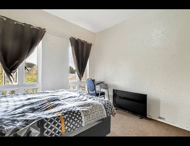 1 BEDROOM APARTMENT FOR SALE IN MONTGOMERY PARK